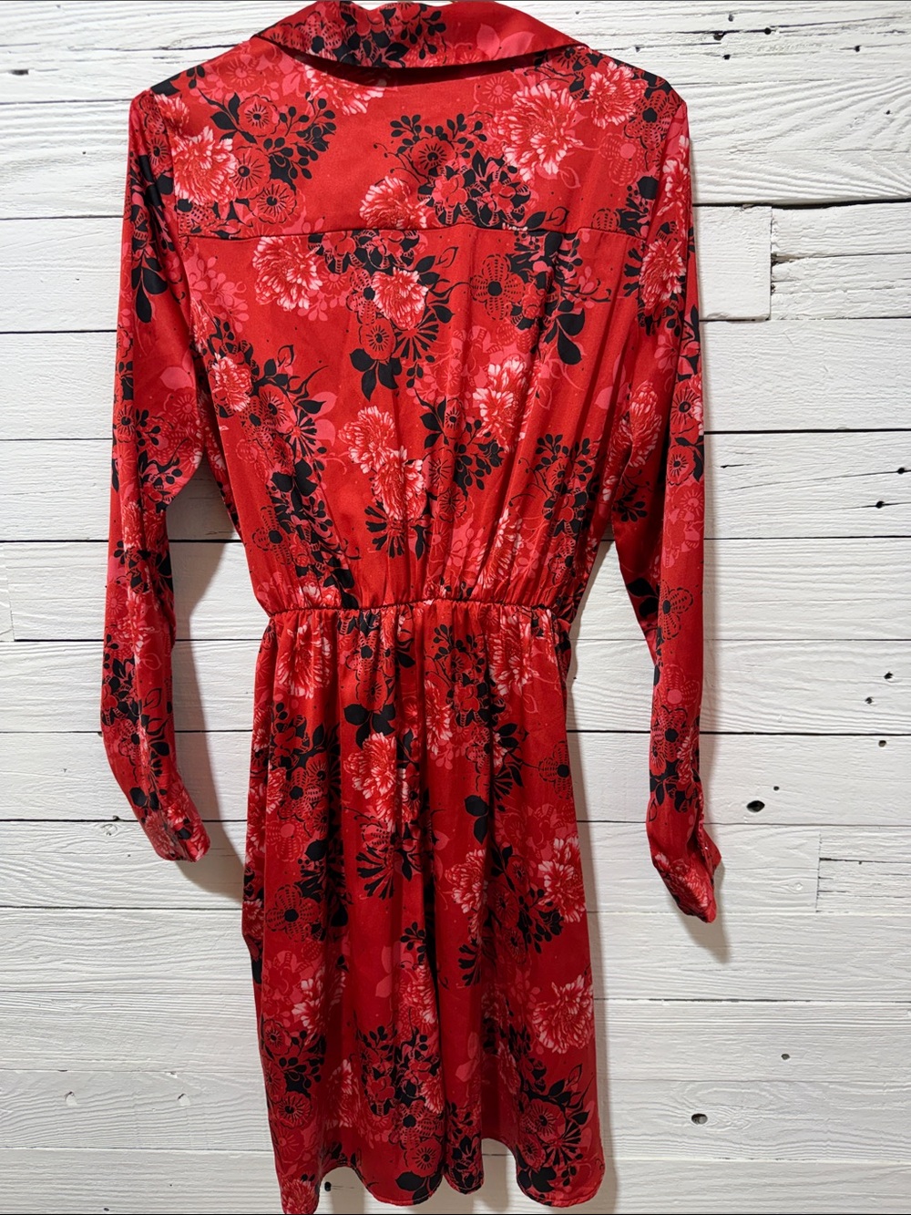 Guess Red and Black Floral Satin Dress - Picture 4 of 4